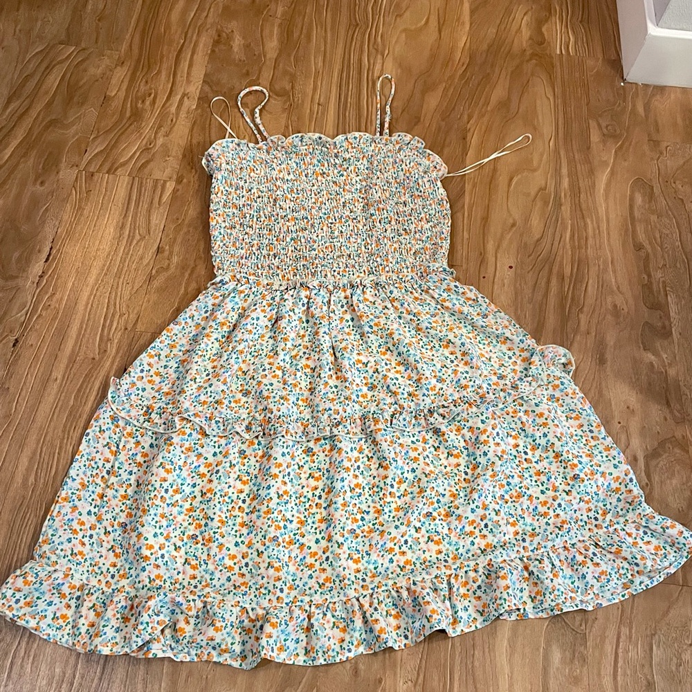 Jessica Simpson Dress

Large 

Great Condition